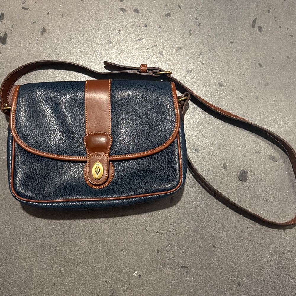 Vintage coach sheridan mayfield leather crossbody bag navy brown tan 4225